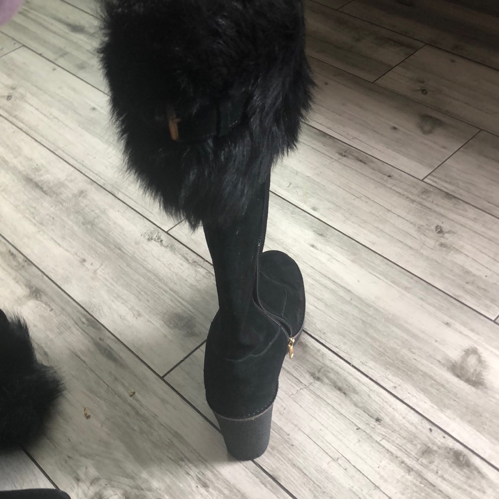 UGGs size9 - Picture 4 of 6